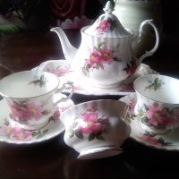 Сервиз за чай Royal Albert Prairie rose , снимка 1 - Сервизи - 39954812