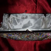 Чанта/ портмоне с пайети и перлички, снимка 2 - Чанти - 32131429