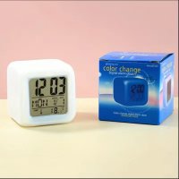 LED часовник КУБ час,дата,температура, снимка 1 - Други стоки за дома - 42292348