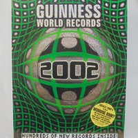 Книга Guinness World Records 2002 г. Рекордите на Гинес, снимка 1 - Енциклопедии, справочници - 39074241