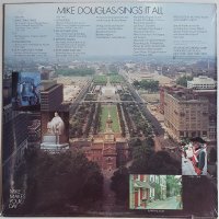 Mike Douglas – Sings It All, снимка 2 - Грамофонни плочи - 37450646
