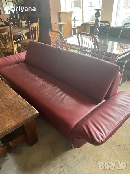 Кожен червен диван, снимка 1
