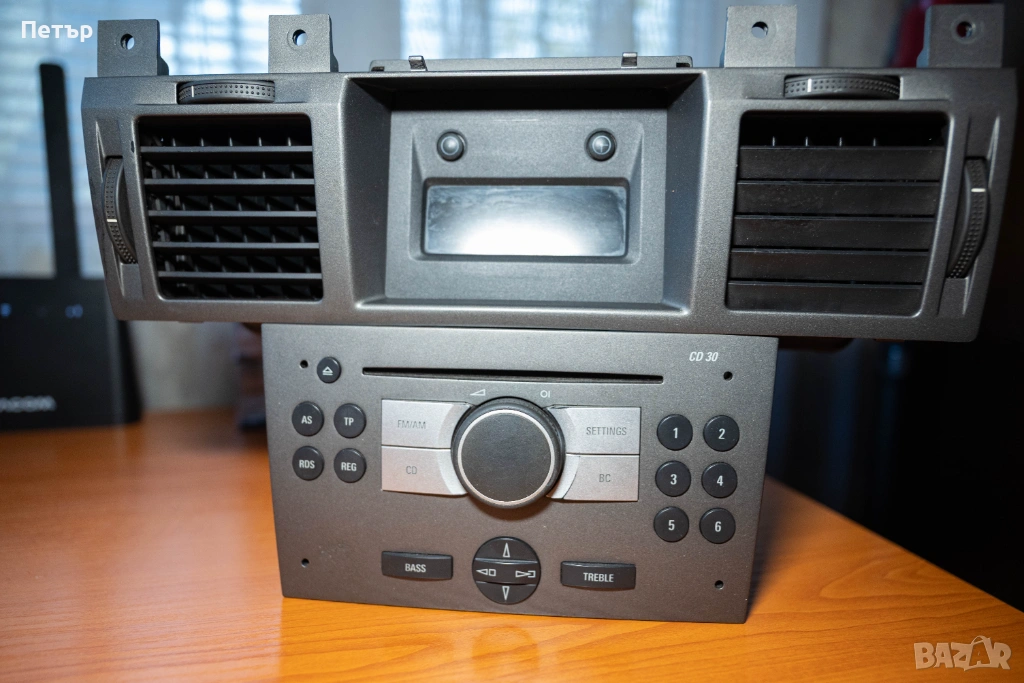 CD 30 с въздуховоди и екран Opel Vectra C , снимка 1