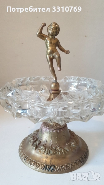 Рядка находка- красив кристален пепелник- статуетка. , снимка 1