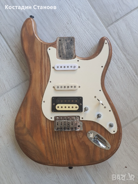 Продавам тяло и три грифа за китара, снимка 1