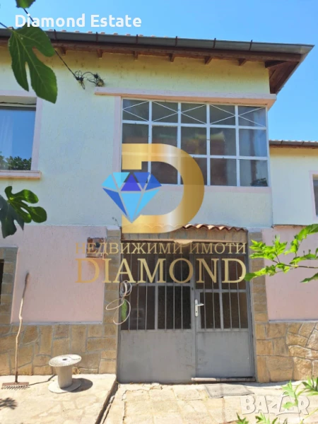 Двуетажна къща в село Добрич, общ. Димитровград, снимка 1