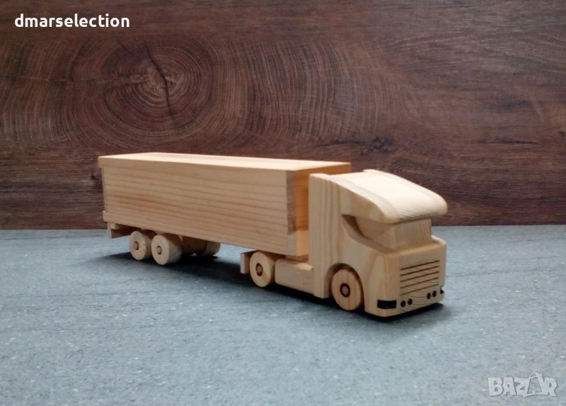  Декоративно дървено камионче с ремарке, снимка 1