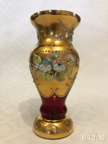 Kристална ваза Бохемия - червена серия, снимка 1