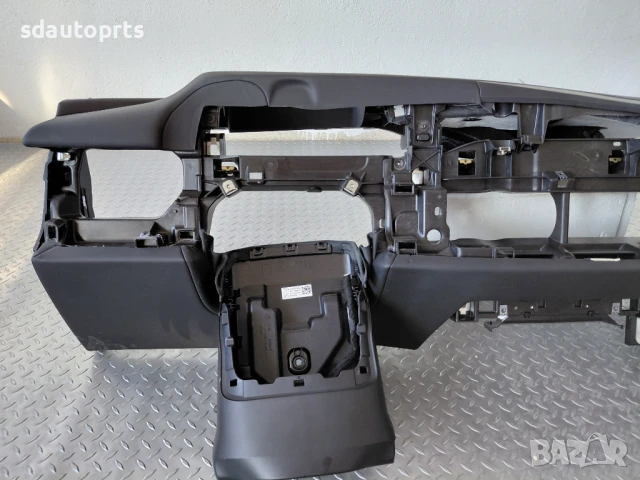 Като ново Табло BMW G60 G61 G90 G99 Черна кожа Head Up, снимка 7 - Части - 51354706