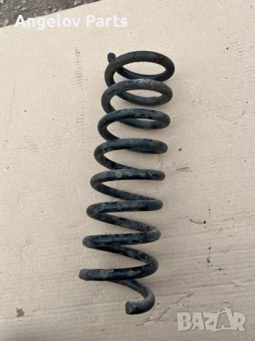 Предна пружина за Mercedes E-class W210 200/220 CDI