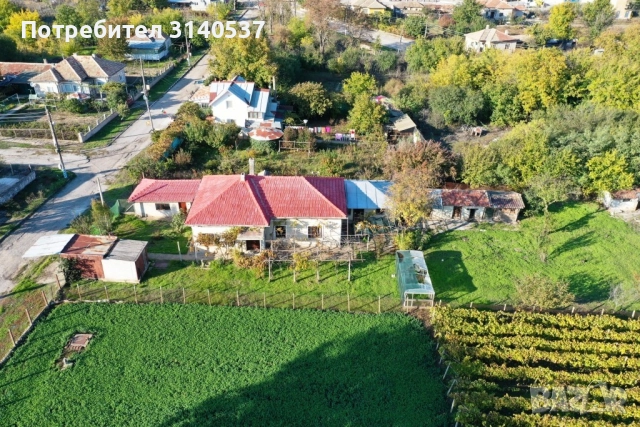 Ремонтирана къща 203кв.м с гараж и 4 спални на 37км от морският бряг, снимка 5 - Къщи - 52084216