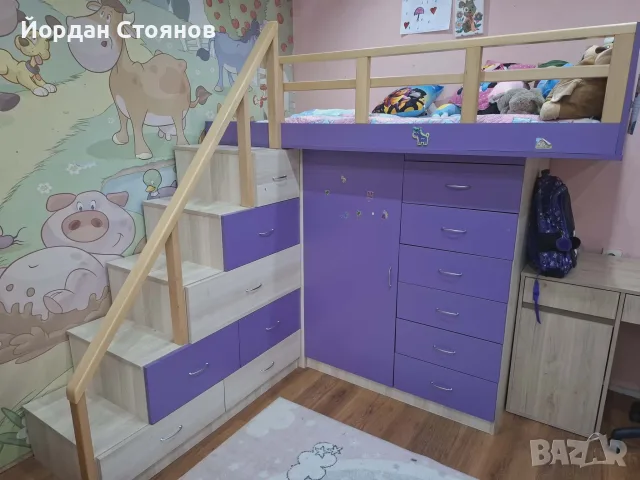 Детско легло, гардероб, стълби с чекмеджета, скрин и шкаф, снимка 2 - Мебели за детската стая - 55941342