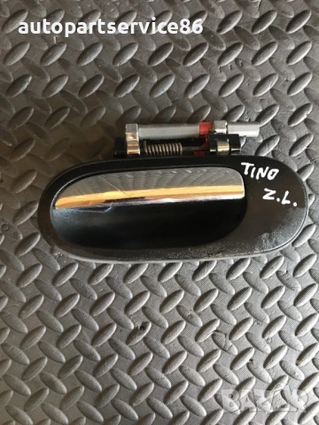 Задна лява външна дръжка на врата черна и хром за Nissan Almera Tino (2004)