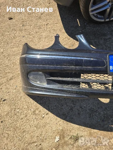предна броня Mercedes w211 04г., снимка 3 - Части - 56542382