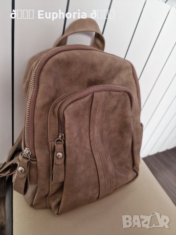 Дамска раница, снимка 2 - Раници - 44458689