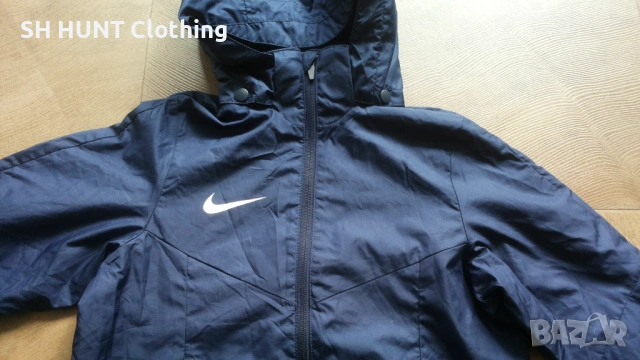 NIKE SHIELD Kids Jacket Размер 10-11 г / 137-147 см детско яке 35-64, снимка 4 - Детски якета и елеци - 53296707