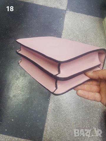 Дамска чанта, снимка 3 - Чанти - 40501470