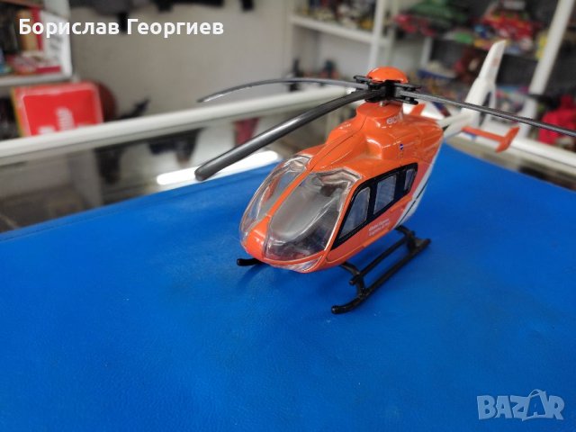 Метален хеликоптер ec135 tnt, снимка 4 - Колекции - 40331773