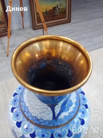 Китайска ваза Клоазоне (Cloisonné) – изящна изработка от мед, емайл и позлата (21х11 см), снимка 2 - Вази - 55946336