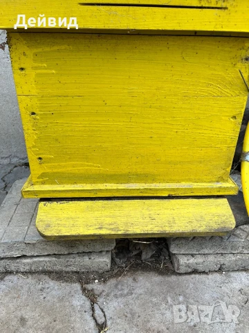 Продавам пчелни кошери и инвентар за тях 