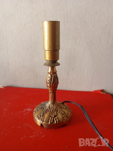 Винтидж настолна лампа