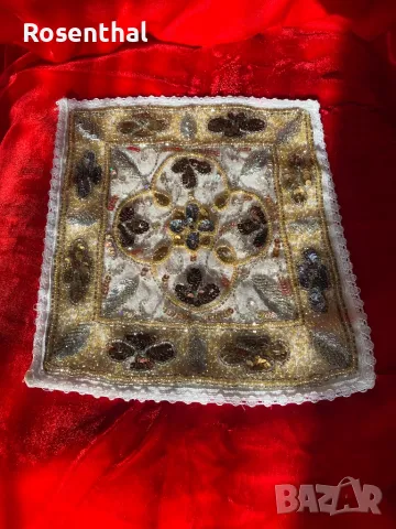 Кърпи с мъниста и везба, снимка 3 - Антикварни и старинни предмети - 47711783