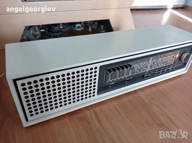 Радио Grundig RF 731 . 1974-1978 г. , снимка 7 - Радиокасетофони, транзистори - 47474333