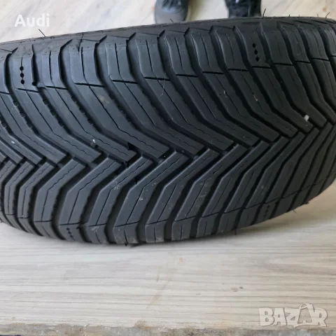 Michelin CrossClimate 2 225 40 18, снимка 2 - Гуми и джанти - 55978164