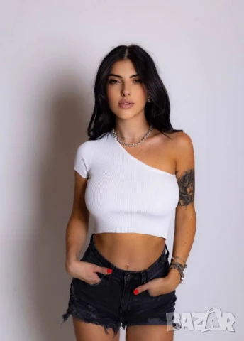 топ, снимка 2 - Корсети, бюстиета, топове - 51051788