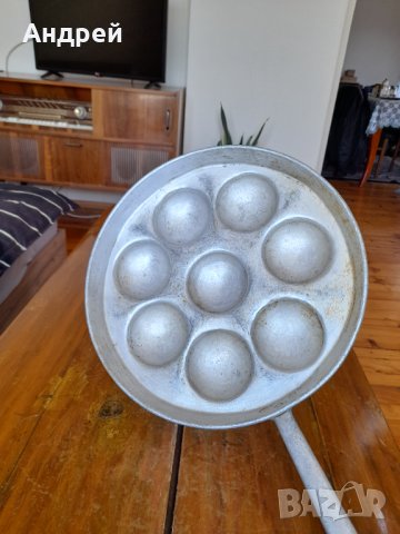 Стар алуминиев тиган за яйца #4, снимка 4 - Антикварни и старинни предмети - 37238932