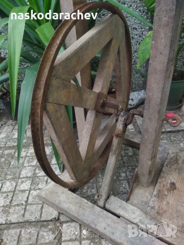 Автентичен чакрък с крачен механизъм, снимка 3 - Антикварни и старинни предмети - 34958280