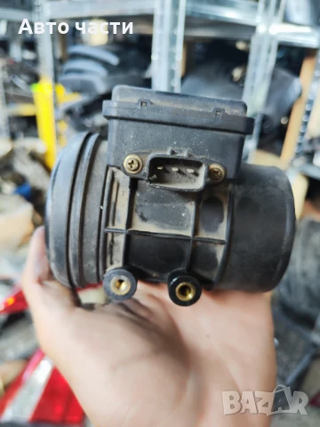 Дебитомер за въздух B577 E5T51071 Mazda, снимка 2 - Части - 50797473