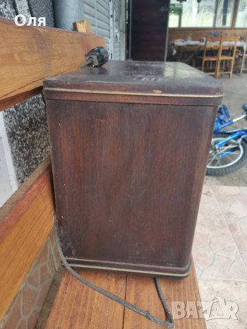 Продавам старо радио , снимка 3 - Антикварни и старинни предмети - 29346996