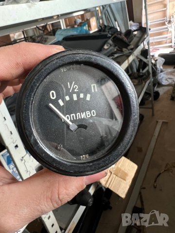 УКАЗАТЕЛ ГОРИВО ТАБЛО ЗА УБ-26В, МТЗ, ЮМЗ 6, ГАЗ 53, НОВА СССР