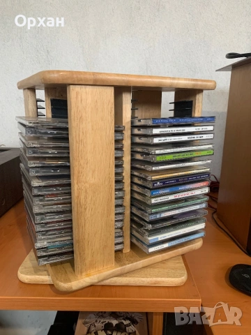 Ретро въртяща се етажерка за CD от МАСИВНО дърво + подарък 60 диска Описание:, снимка 3 - Други - 54211205
