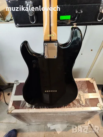 Ел. Китара Vintage Condor EG72B Stratocaster – 1972 Strat Japan копие, maple neck, снимка 6 - Китари - 55720764