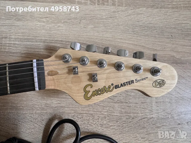 Електрическа китара Encore Blaster E60 Gloss Black с усилвател, снимка 2 - Китари - 56214229
