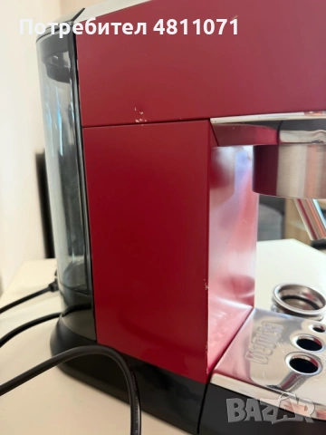 Еспресо кафемашина Delonghi Dedica EC685.BK, снимка 3 - Кафемашини - 54347359