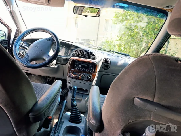 Chrysler Voyager 2.0 i газ/бензин, снимка 4 - Автомобили и джипове - 56015227