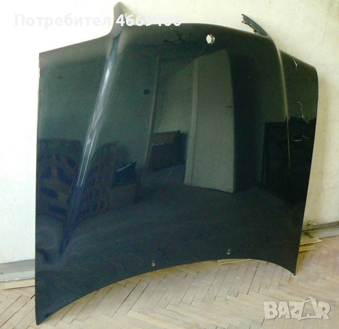 Продавам тъмносин преден капак за Мерцедес Ц класа 202