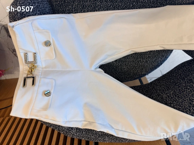 Стилен дамски костюм, снимка 5 - Костюми - 54219928