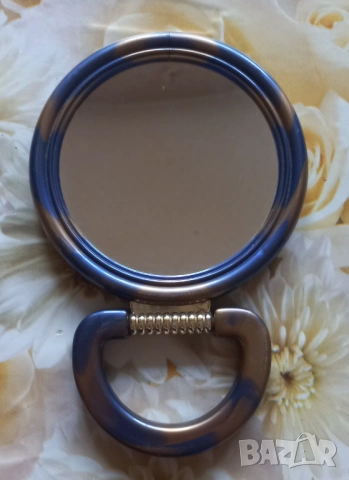 Подарявам огледало и други