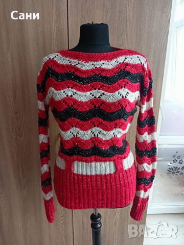 Червен пуловер, снимка 2 - Блузи с дълъг ръкав и пуловери - 38580635