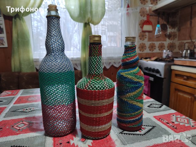 Ръчно плетени бутилки , снимка 2 - Декорация за дома - 44375426
