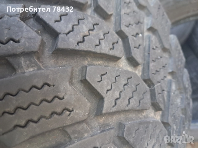 Бусови гуми 215/65/16 C - 2бр, снимка 2 - Гуми и джанти - 52354145