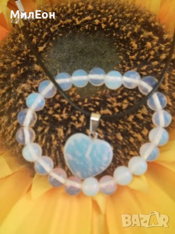 Комплект гривна и колие лунен камък