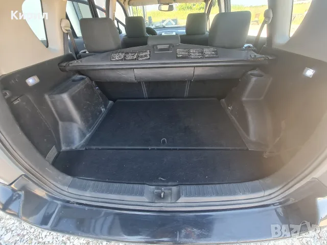 Toyota Corolla Verso, снимка 5 - Автомобили и джипове - 56333645