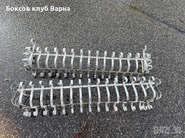 Продавам стойки за цветя от ковано желязо. Много стари, снимка 1