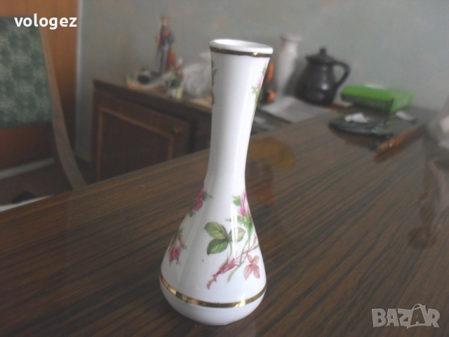 Колекционерски порцеланови вази, снимка 12 - Антикварни и старинни предмети - 49413047
