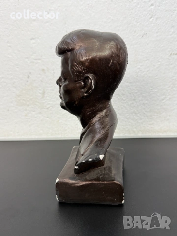 Гипсов бюст на Джон Кенеди. №8034, снимка 3 - Специализирана литература - 54012592